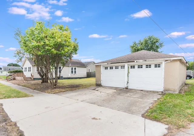 Photo 18 of Single family home for sale at 252 E 2nd Street, Oglesby, IL 61348 | MLS# 12756380 | Listing updated on 2026-10-08