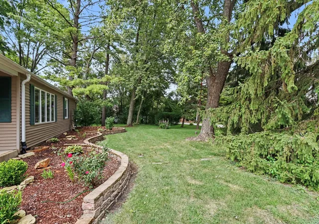 Photo 3 of Single family home for sale at 19942 Keystone Ave, Matteson, IL 60443 | MLS# 12756384 | Listing updated on 2026-09-24