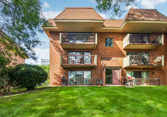 Photo 1 of Condo for sale at 101 E Janata Blvd #3B, Lombard, IL 60148 | MLS# 12756393 | Listing updated on 2026-09-16