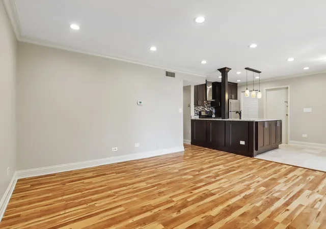 Listing Photo 3 - Condo for sale in building located at 101 E Janata Blvd, Lombard, IL 60148 - Unit #3B