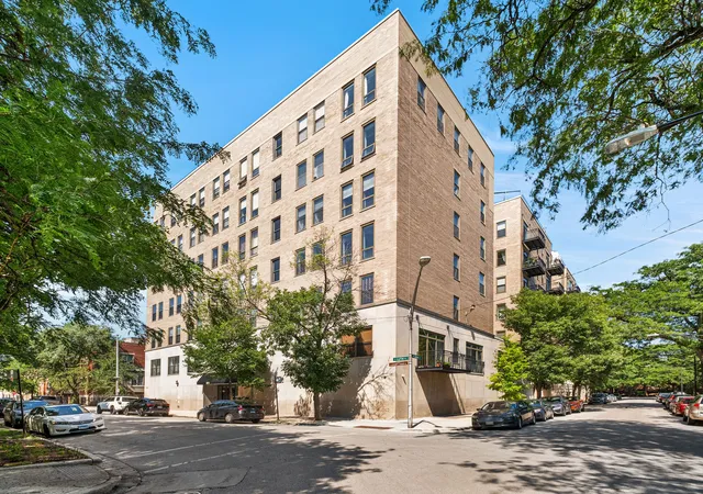 Condo for sale at 811 S Lytle St #110, Chicago, IL 60607 | MLS# 12756396