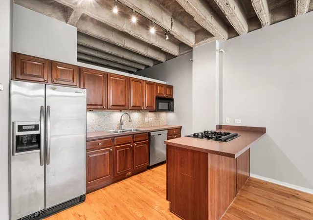 Photo 3 of Condo for sale at 811 S Lytle St #110, Chicago, IL 60607 | MLS# 12756396 | Listing updated on 2026-09-16