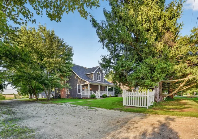 Photo 2 of Single family home for sale at 4210 W Solon Rd, Richmond, IL 60071 | MLS# 12756417 | Listing updated on 2026-09-22
