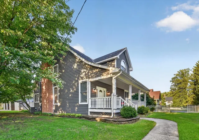 Photo 3 of Single family home for sale at 4210 W Solon Rd, Richmond, IL 60071 | MLS# 12756417 | Listing updated on 2026-09-22