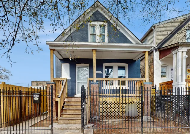 Single family home for sale at 5338 S Justine St, Chicago, IL 60609 | MLS# 12756434