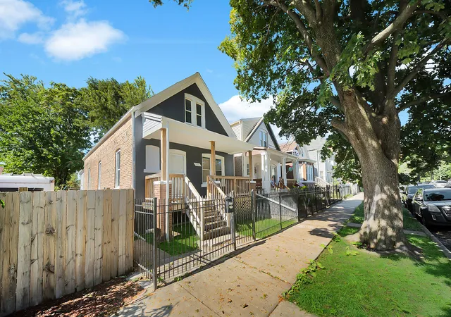 Photo 2 of Single family home for sale at 5338 S Justine St, Chicago, IL 60609 | MLS# 12756434 | Listing updated on 2026-10-09