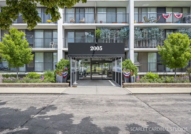 Photo 2 of Condo for sale at 2005 S Finley Rd #703, Lombard, IL 60148 | MLS# 12756437 | Listing updated on 2026-09-22