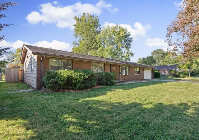 Photo 2 of Single family home for sale at 1107 Mitchem Dr, Urbana, IL 61801 | MLS# 12756445 | Listing updated on 2026-10-22