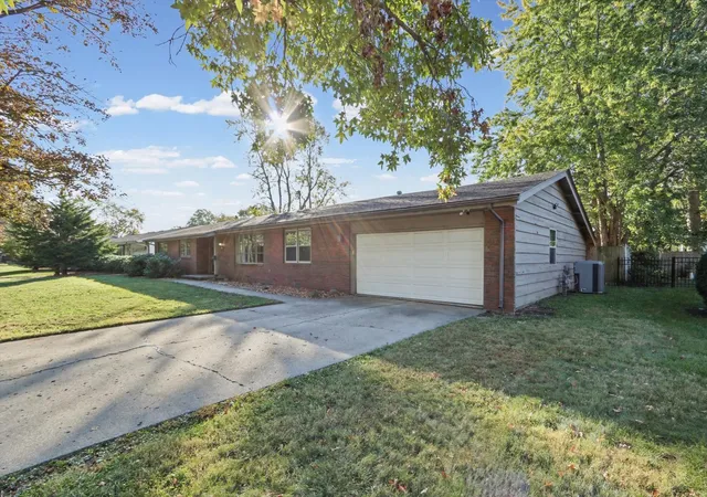 Photo 3 of Single family home for sale at 1107 Mitchem Dr, Urbana, IL 61801 | MLS# 12756445 | Listing updated on 2026-10-22