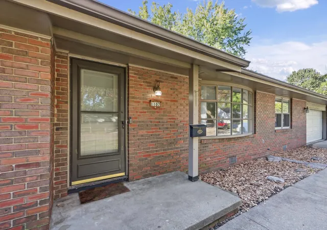 Photo 3 of Single family home for sale at 1107 Mitchem Dr, Urbana, IL 61801 | MLS# 12756445 | Listing updated on 2026-10-22