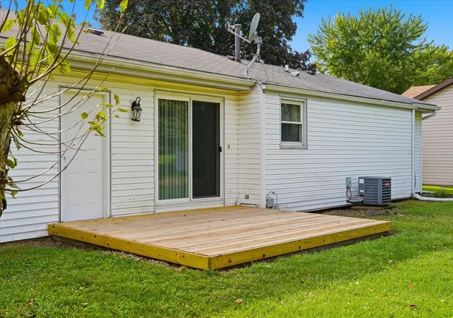 Photo 4 of Single family home for sale at 1267 Sunnymeade Dr, Rochelle, IL 61068 | MLS# 12756449 | Listing updated on 2026-10-26