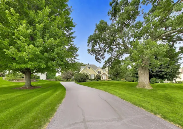 Photo 2 of Single family home for sale at 7306 Burning Tree Dr, Mc Henry, IL 60050 | MLS# 12756457 | Listing updated on 2026-09-27