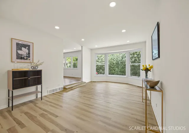 Photo 4 of Single family home for sale at 1110 S Fernandez Ave, Arlington Heights, IL 60005 | MLS# 12756461 | Listing updated on 2026-09-24