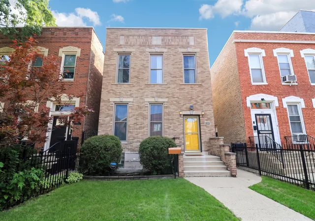 Photo 1 of Single family home for sale at 929 S Bell Ave, Chicago, IL 60612 | MLS# 12756472 | Listing updated on 2026-09-16