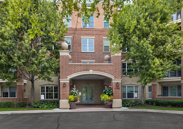 Photo 1 of Condo for sale at 2700 Summit Dr #309, Glenview, IL 60025 | MLS# 12756473 | Listing updated on 2026-09-24