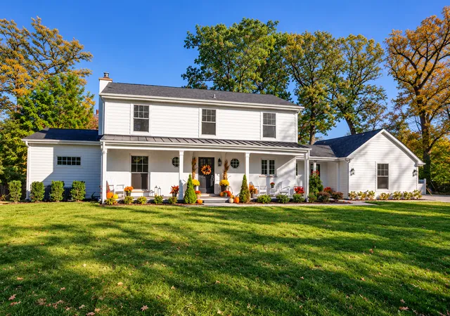 Single family home for sale at 707 Brierhill Rd, Deerfield, IL 60015 | MLS# 12756481