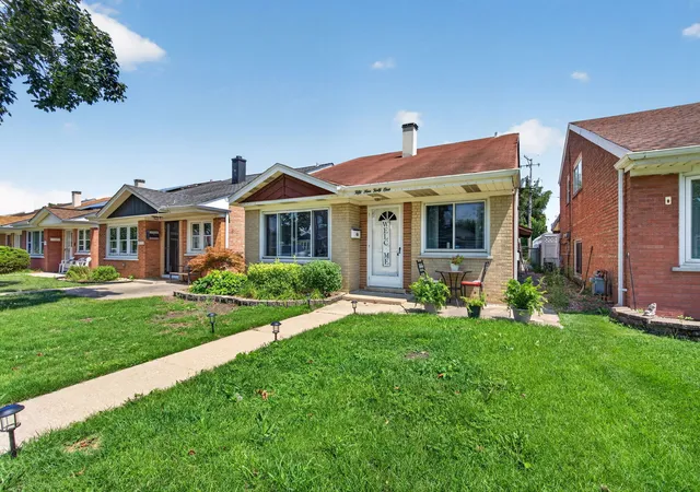Photo 1 of Single family home for sale at 5941 S Parkside Ave, Chicago, IL 60638 | MLS# 12756482 | Listing updated on 2026-09-16