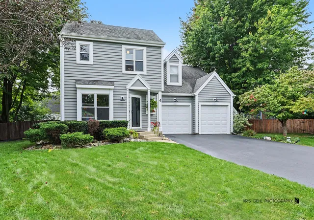 Single family home for sale at 4 Mainsail Ct, Third Lake, IL 60030 | MLS# 12756485