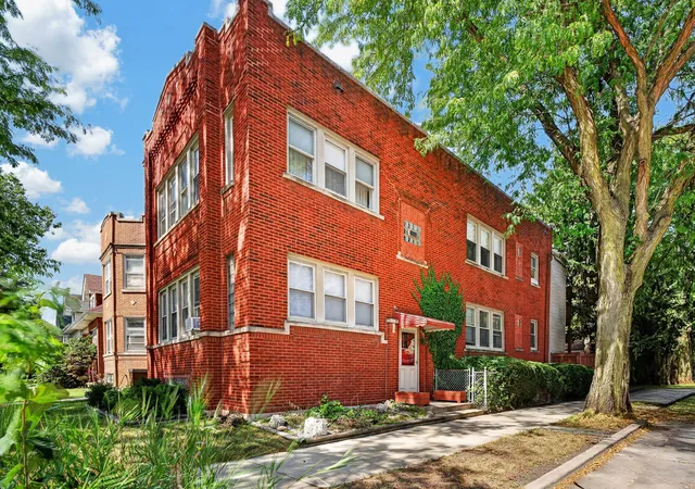 Photo 3 of Multi family home for sale at 5200 W Byron St, Chicago, IL 60641 | MLS# 12756491 | Listing updated on 2026-09-28