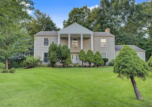 Single family home for sale at 6 Dogwood Rd, Rolling Meadows, IL 60008 | MLS# 12756496
