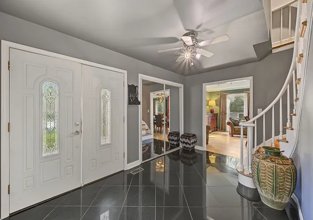 Photo 3 of Single family home for sale at 6 Dogwood Rd, Rolling Meadows, IL 60008 | MLS# 12756496 | Listing updated on 2026-09-18