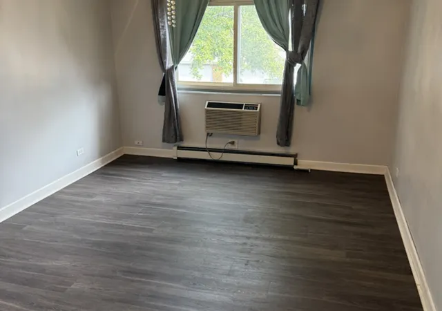Listing Photo 5 - Condo for sale in building located at 25 E Palatine Rd, Arlington Heights, IL 60004 - Unit #212