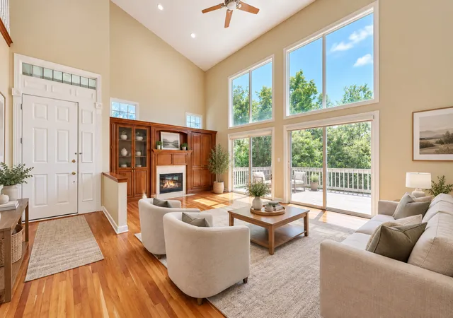 Photo 2 of Townhouse for sale at 1298 S Falcon Dr, Palatine, IL 60067 | MLS# 12756527 | Listing updated on 2026-09-23