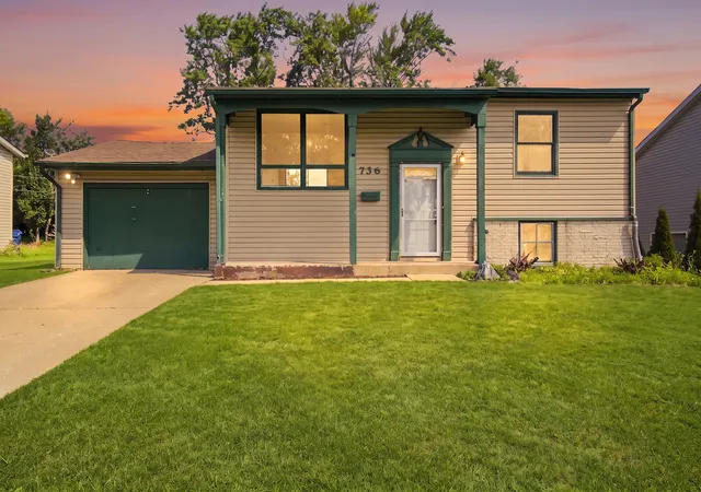 Photo 1 of Single family home for sale at 736 Dickens Ave, Glendale Heights, IL 60139 | MLS# 12756541 | Listing updated on 2026-09-16