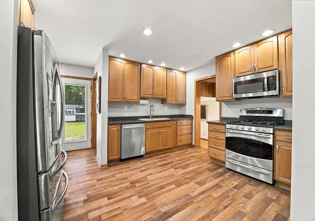 Photo 3 of Single family home for sale at 15550 Ridgeway Ave, Markham, IL 60428 | MLS# 12756547 | Listing updated on 2026-09-23