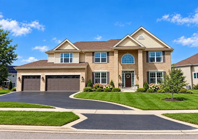 Photo 1 of Single family home for sale at 1501 Oakforest Dr, Rockford, IL 61107 | MLS# 12756551 | Listing updated on 2026-09-13