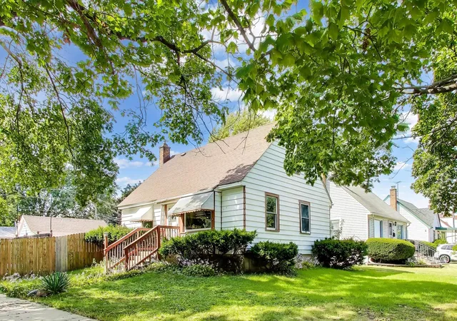Photo 2 of Single family home for sale at 17558 Community St, Lansing, IL 60438 | MLS# 12756581 | Listing updated on 2026-09-28