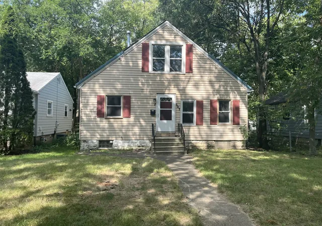 Photo 1 of Single family home for sale at 607 Leonard Ave, De Kalb, IL 60115 | MLS# 12756582 | Listing updated on 2026-09-29