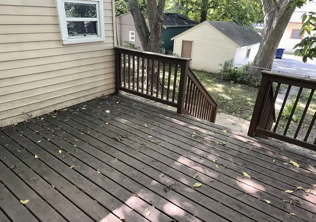 Photo 2 of Single family home for sale at 607 Leonard Ave, De Kalb, IL 60115 | MLS# 12756582 | Listing updated on 2026-09-29