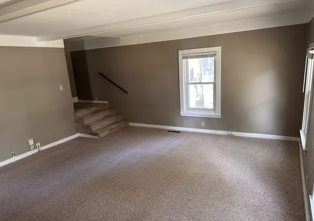 Photo 3 of Single family home for sale at 607 Leonard Ave, De Kalb, IL 60115 | MLS# 12756582 | Listing updated on 2026-10-29