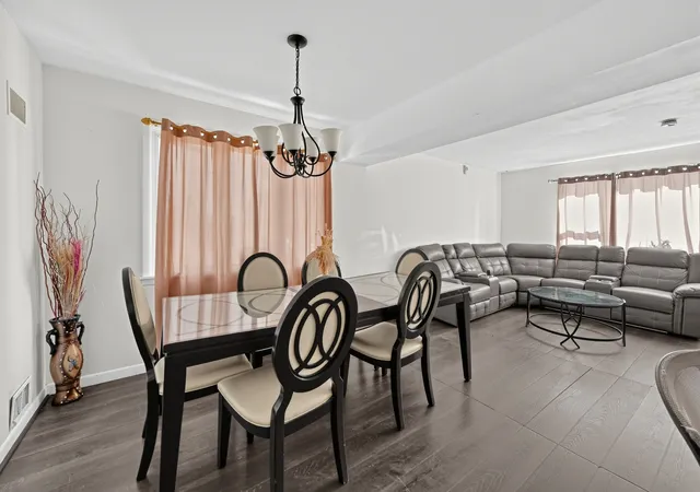 Listing Photo 4 - Condo for sale in building located at 370 Prairie Ave, Calumet City, IL 60409