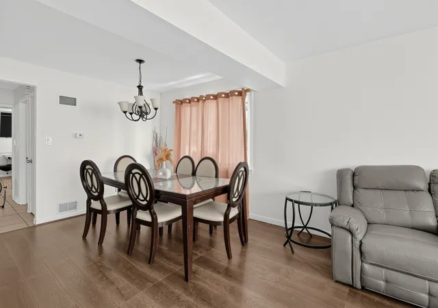 Listing Photo 5 - Condo for sale in building located at 370 Prairie Ave, Calumet City, IL 60409