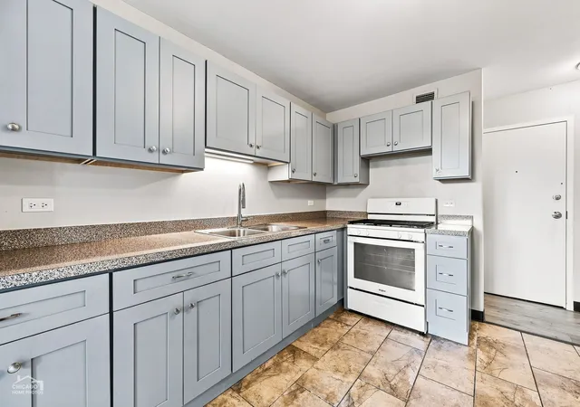 Photo 3 of Condo for sale at 4850 S Lake Park Ave #308B, Chicago, IL 60615 | MLS# 12756600 | Listing updated on 2026-09-16