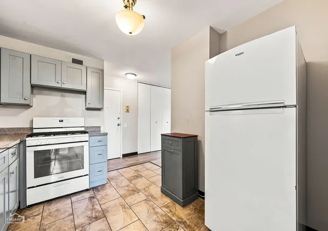 Photo 4 of Condo for sale at 4850 S Lake Park Ave #308B, Chicago, IL 60615 | MLS# 12756600 | Listing updated on 2026-09-16
