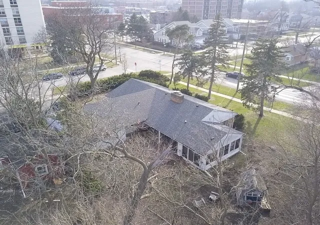 Photo 3 of Single family home for sale at 105 N Main St, Lombard, IL 60148 | MLS# 12756613 | Listing updated on 2026-09-24