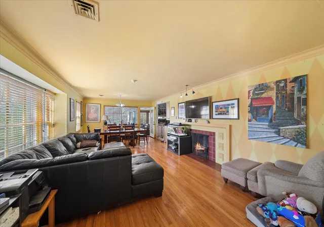 Photo 3 of Single family home for sale at 105 N Main St, Lombard, IL 60148 | MLS# 12756613 | Listing updated on 2026-09-27