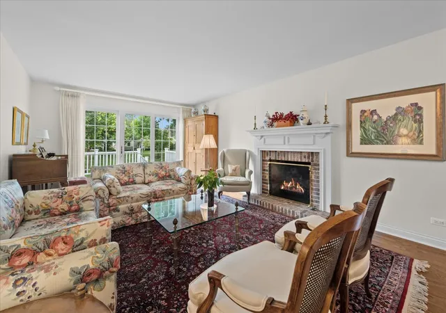 Photo 4 of Single family home for sale at 12 The Ct Of Lagoon View, Northbrook, IL 60062 | MLS# 12756627 | Listing updated on 2026-10-07