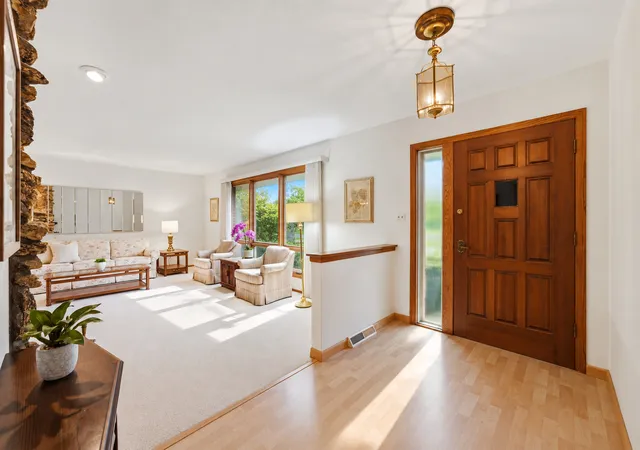Photo 3 of Single family home for sale at 1723 E Maya Ln, Mount Prospect, IL 60056 | MLS# 12756671 | Listing updated on 2026-09-23