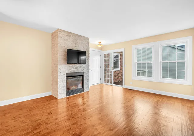 Photo 3 of Condo for sale at 354 Ogden Fls Blvd #354, Oswego, IL 60543 | MLS# 12756680 | Listing updated on 2026-10-04