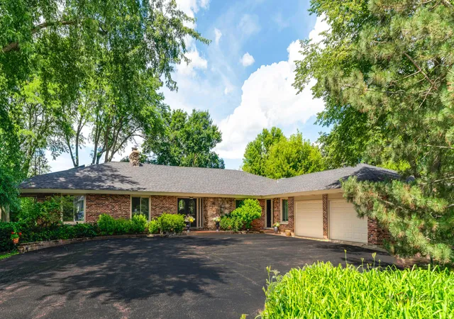 Photo 1 of Mansion for sale at 2432 Federal Ct, Long Grove, IL 60047 | MLS# 12756684 | Listing updated on 2026-09-12