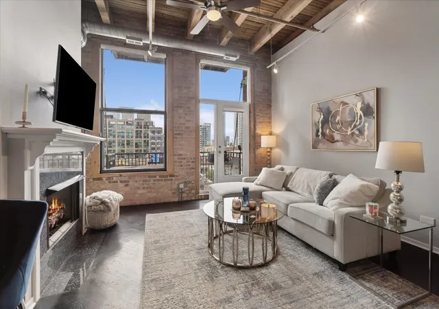 Photo 2 of Condo for sale at 616 W Fulton St #513, Chicago, IL 60661 | MLS# 12756685 | Listing updated on 2026-09-22