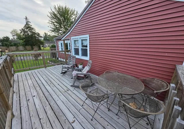 Photo 4 of Single family home for sale at 534 Tar Spring Dr, Carmi, IL 62821 | MLS# 12756693 | Listing updated on 2026-09-16