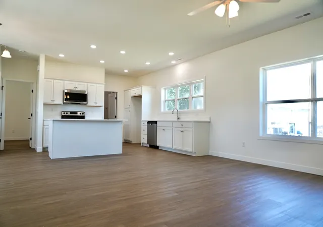 Photo 2 of Single family home for sale at 304 Elm St, Mclean, IL 61754 | MLS# 12756694 | Listing updated on 2026-09-13