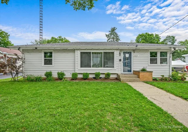 Photo 2 of Single family home for sale at 401 W Madison St, Belvidere, IL 61008 | MLS# 12756704 | Listing updated on 2026-10-08