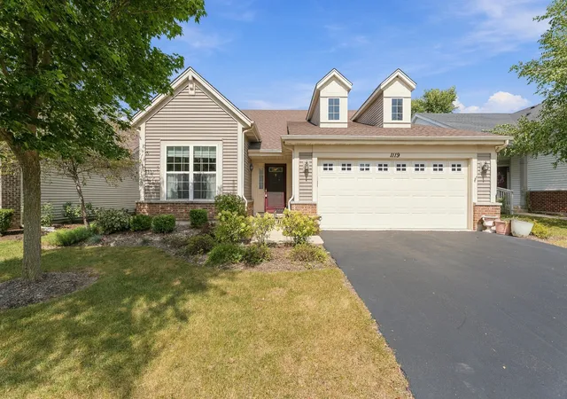 Photo 1 of Single family home for sale at 1119 Heathrow Ln, Aurora, IL 60502 | MLS# 12756717 | Listing updated on 2026-09-14