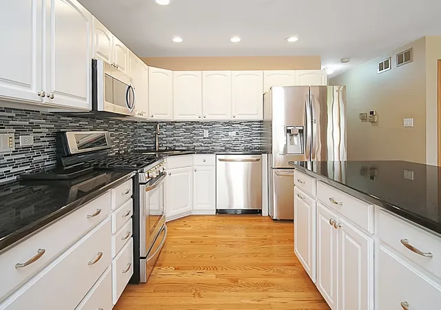 Photo 3 of Townhouse for sale at 16647 Grants Trl, Orland Park, IL 60467 | MLS# 12756718 | Listing updated on 2026-09-16